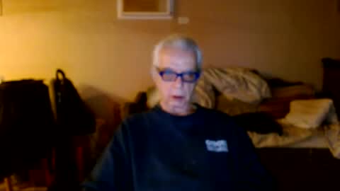 Snapshot of tom112292014 chatting on December 29, 1:34 am tom112292014 online show from December 29, 1:34 am