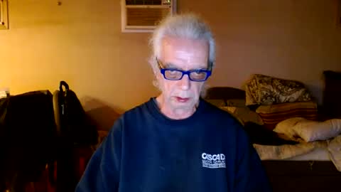 Snapshot of tom112292014 chatting on January 1, 2:19 am tom112292014 online show from January 1, 2:19 am