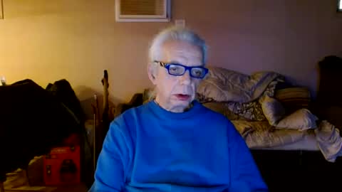 Snapshot of tom112292014 chatting on February 9, 12:30 pm tom112292014 online show from February 9, 12:30 pm