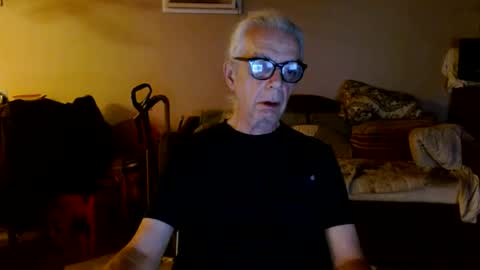 Snapshot of tom112292014 chatting on September 10, 11:10 am tom112292014 online show from September 10, 11:10 am
