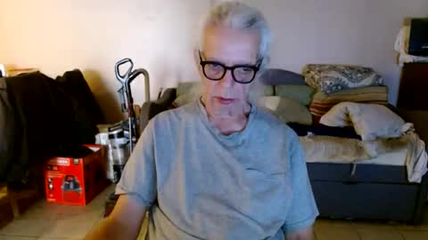Snapshot of tom112292014 chatting on September 21, 1:46 pm tom112292014 online show from September 21, 1:46 pm