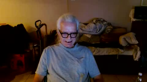 Snapshot of tom112292014 chatting on September 22, 12:40 pm tom112292014 online show from September 22, 12:40 pm