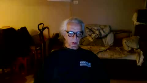 Snapshot of tom112292014 chatting on October 12, 1:48 am tom112292014 online show from October 12, 1:48 am