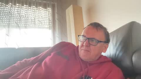 Tom online show from January 10, 12:04 pm