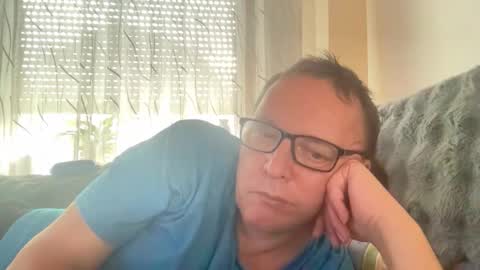 Tom online show from October 21, 2:07 pm