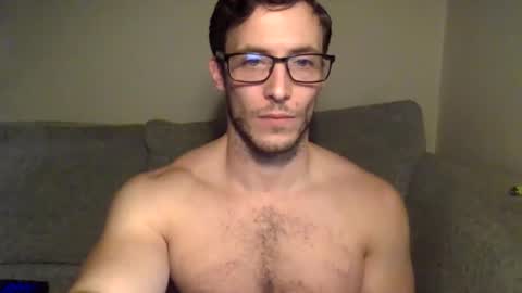 Snapshot of tom90ukx chatting on December 12, 5:48 pm tom90ukx online show from December 12, 5:48 pm