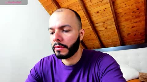 Snapshot of tom_bailey_ chatting on October 6, 12:57 pm   online show from October 6, 12:57 pm