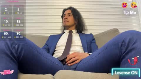 Snapshot of tom_blunt96 chatting on February 15, 8:22 pm TOM online show from February 15, 8:22 pm
