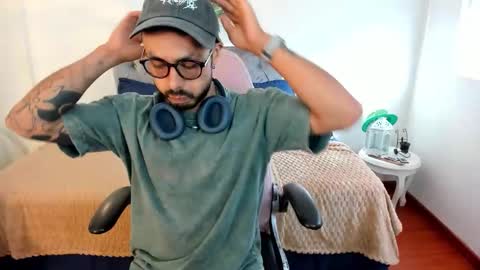 Master of pleasure online show from November 5, 12:05 pm