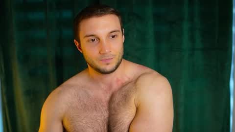 Snapshot of tom_fordd chatting on May 29, 3:32 pm Tom online show from May 29, 3:32 pm