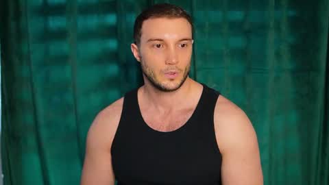 Snapshot of tom_fordd chatting on June 14, 7:10 am Tom online show from June 14, 7:10 am