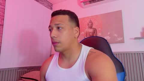 Tom muscle1 online show from December 5, 11:41 am