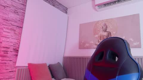 Tom muscle1 online show from March 6, 12:01 pm