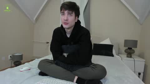 Snapshot of tom_vidal chatting on January 22, 7:03 am Tom Vidal online show from January 22, 7:03 am