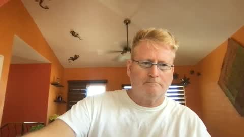 Hola online show from October 30, 6:52 pm