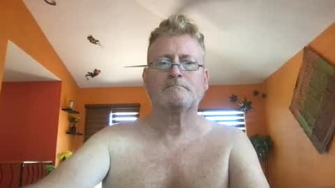 Snapshot of tomascausa chatting on June 26, 6:23 pm Hola online show from June 26, 6:23 pm