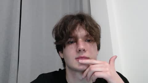 Snapshot of tomassdickpick chatting on February 21, 10:22 pm Tomas online show from February 21, 10:22 pm