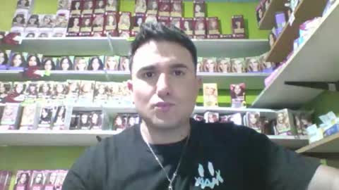 Snapshot of tomassshelby chatting on March 26, 10:04 pm tomassshelby online show from March 26, 10:04 pm