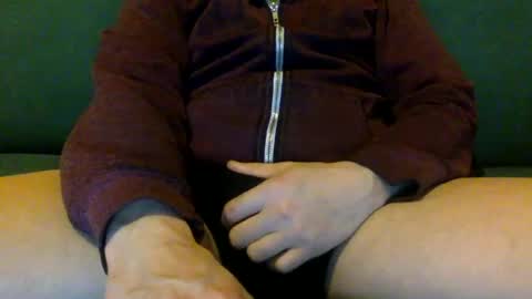 tombi125 online show from February 11, 5:50 pm