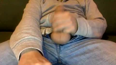 tombi125 online show from February 18, 5:10 pm