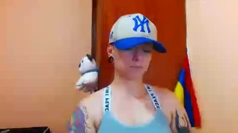 Snapshot of tomboyblue chatting on July 18, 6:56 pm Blue online show from July 18, 6:56 pm