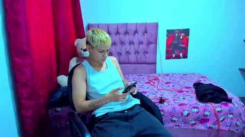 Snapshot of tomboygirl69 chatting on December 28, 6:18 pm tomboygirl69 online show from December 28, 6:18 pm