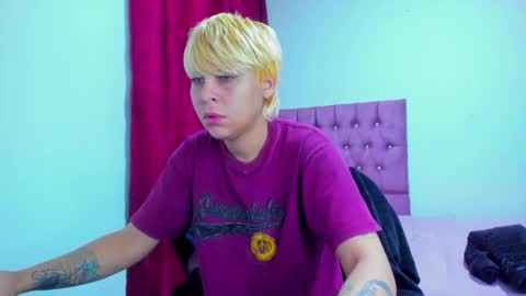 Snapshot of tomboygirl69 chatting on October 19, 9:15 pm tomboygirl69 online show from October 19, 9:15 pm