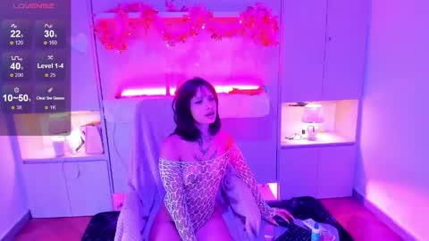 Snapshot of tomiedark_ chatting on May 8, 4:40 am KAELANI online show from May 8, 4:40 am