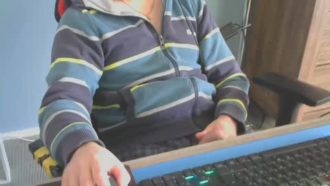 tomin3m online show from March 2, 8:05 am