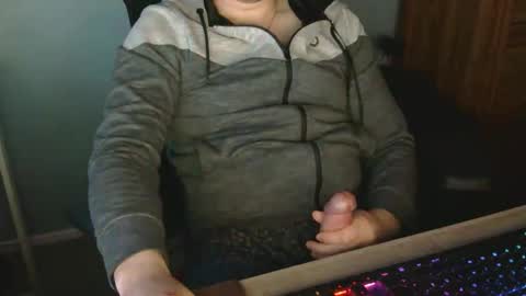 tomin3m online show from March 26, 6:35 pm