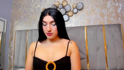   online show from February 3, 11:42 am