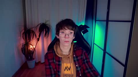 Tommie online show from January 19, 5:37 am