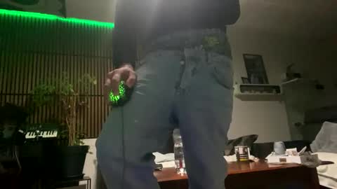 Snapshot of tommit84 chatting on March 10, 1:12 am tommit84 online show from March 10, 1:12 am