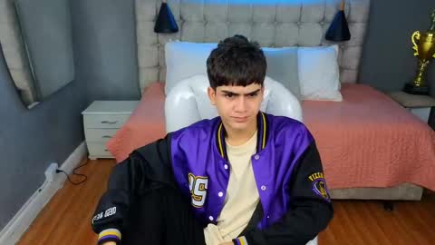 Tommy  online show from March 11, 7:15 am