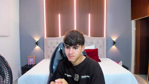 Tommy  online show from October 16, 4:02 am