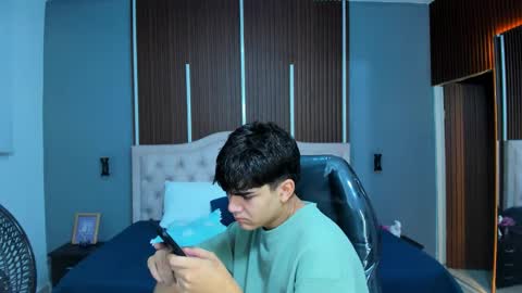 Tommy  online show from October 19, 3:18 am