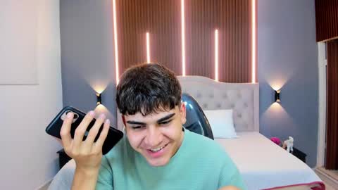 Tommy  online show from October 30, 3:52 am