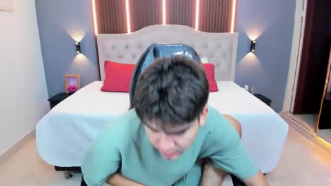 Tommy  online show from January 7, 3:20 am