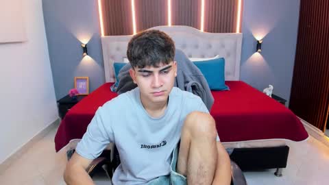 Tommy  online show from February 12, 3:45 am