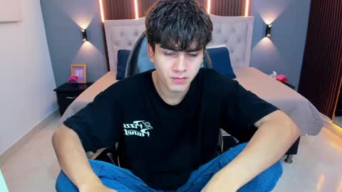 Tommy  online show from March 31, 3:41 am