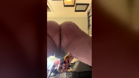 tommy4inch online show from April 22, 12:18 pm