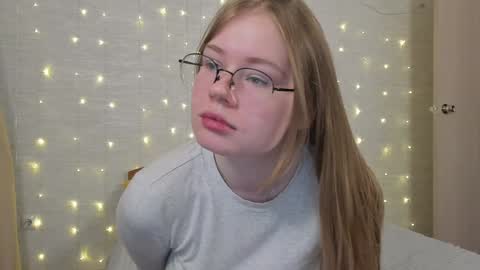 Snapshot of tommy_and_katie chatting on January 28, 10:34 am Tommy loves Katie online show from January 28, 10:34 am