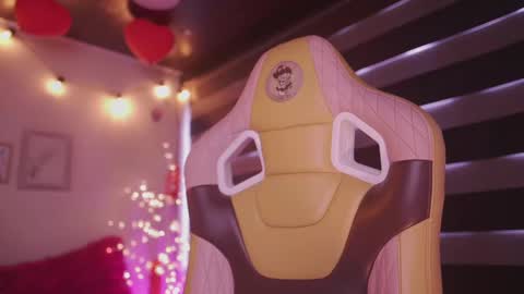 Blue  online show from February 27, 1:07 pm