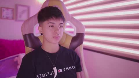 Blue  online show from March 12, 1:28 pm