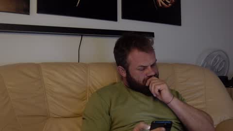 Snapshot of tommy_burnzzz chatting on December 2, 11:34 am tommy burnzzz online show from December 2, 11:34 am