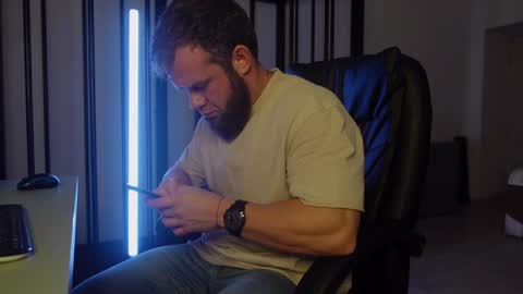 Snapshot of tommy_burnzzz chatting on January 9, 3:26 am tommy burnzzz online show from January 9, 3:26 am