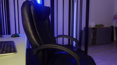 Snapshot of tommy_burnzzz chatting on January 10, 2:46 am tommy burnzzz online show from January 10, 2:46 am