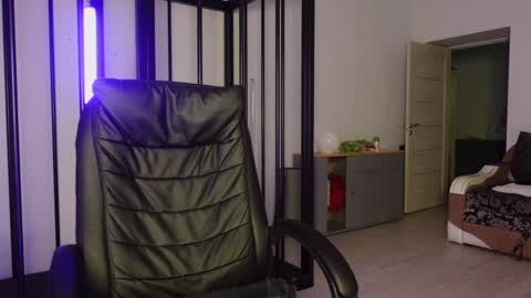 Snapshot of tommy_burnzzz chatting on January 11, 3:34 am tommy burnzzz online show from January 11, 3:34 am