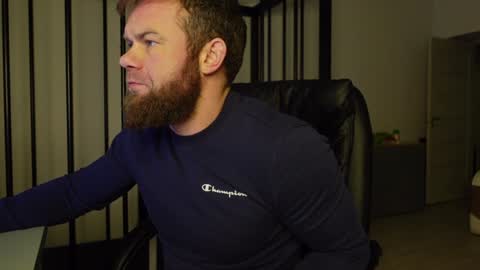 Snapshot of tommy_burnzzz chatting on January 13, 5:12 am tommy burnzzz online show from January 13, 5:12 am