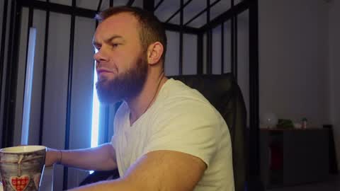 Snapshot of tommy_burnzzz chatting on January 20, 2:43 am tommy burnzzz online show from January 20, 2:43 am